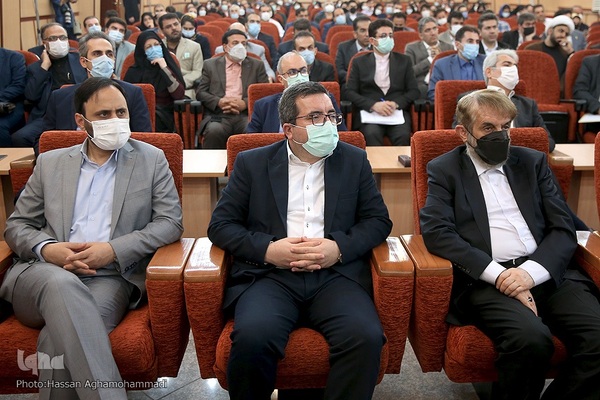 مراسم امضای تفاهم نامه همکاری های مشترک جهاددانشگاهی با سازمان ثبت اسناد و املاک کشور