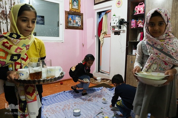 افطاری ساده در جلسات قرآن خانگی مشهد مقدس