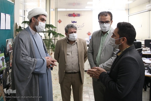 بازدید شیخ خیرالدین الهادی، مدیر دارالقرآن آستان مقدس امام حسین(ع) از تحریریه فارسی ایکنا