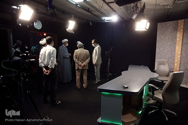 بازدید شیخ خیرالدین الهادی، مدیر دارالقرآن آستان مقدس امام حسین(ع) از استدیو مبین ایکنا