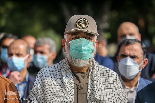 تشییع پیکر هنرمند انقلابی حاج نادر طالب‌زاده