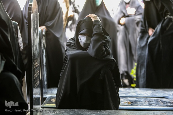 تشییع پیکر هنرمند انقلابی حاج نادر طالب‌زاده