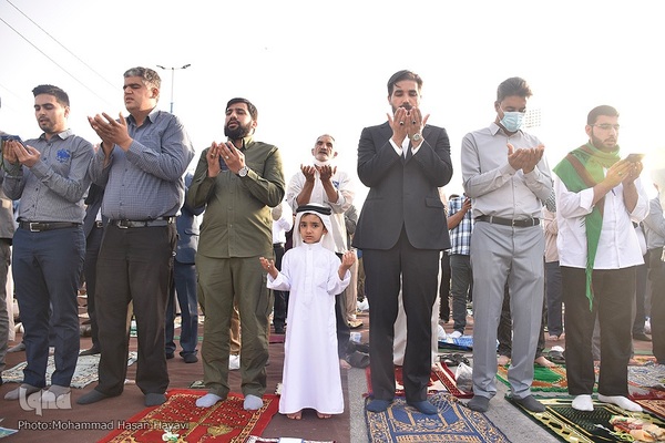 اقامه نماز عید سعید فطر در آبادان