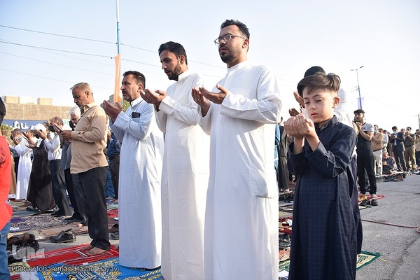 اقامه نماز عید سعید فطر در آبادان