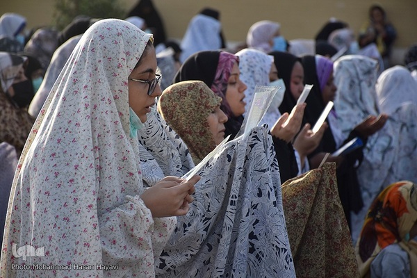 اقامه نماز عید سعید فطر در آبادان