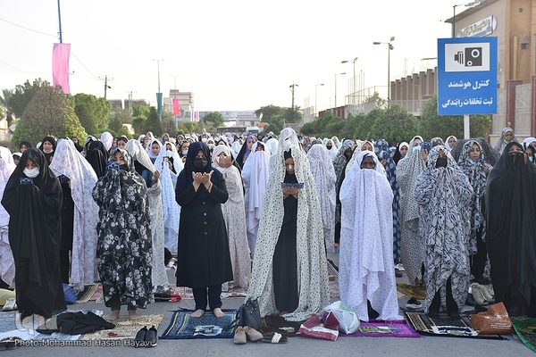 اقامه نماز عید سعید فطر در آبادان