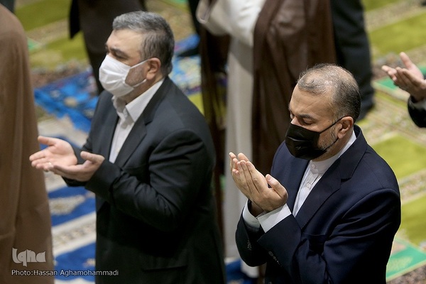 نماز عید سعید فطر در دانشگاه تهران