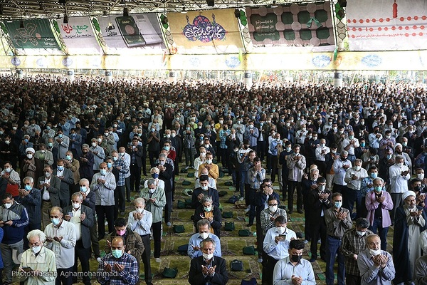 نماز عید سعید فطر در دانشگاه تهران