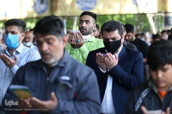 نماز عید سعید فطر در دانشگاه تهران