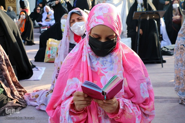 نماز عید فطر در امام زاده پنج تن لویزان