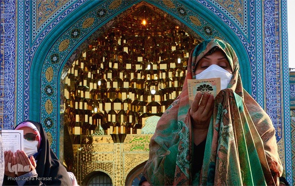 نماز عید فطر در امام زاده پنج تن لویزان
