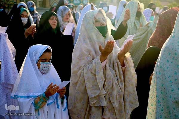 نماز عید فطر در امام زاده پنج تن لویزان