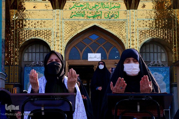 نماز عید فطر در امام زاده پنج تن لویزان