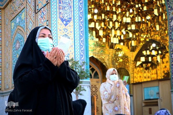 نماز عید فطر در امام زاده پنج تن لویزان