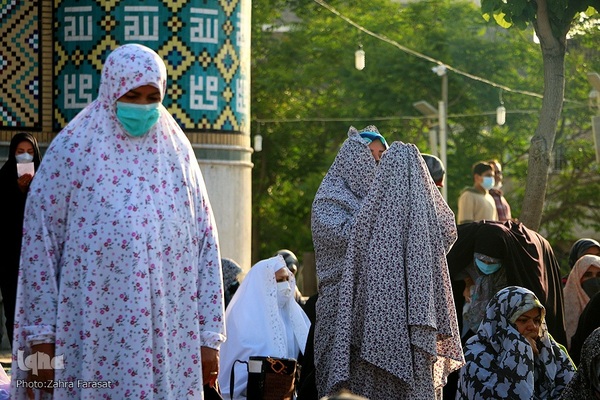 نماز عید فطر در امام زاده پنج تن لویزان