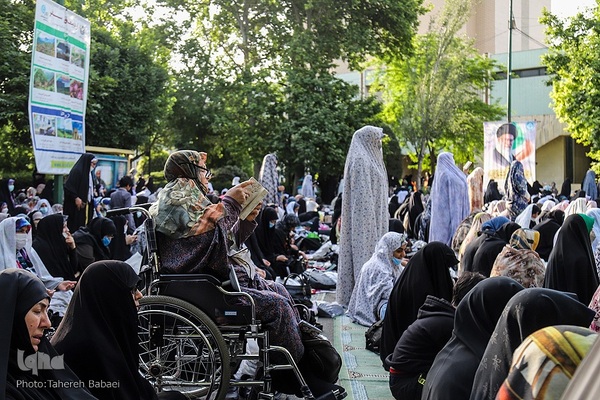 نماز عید فطر در دانشگاه تهران(2)