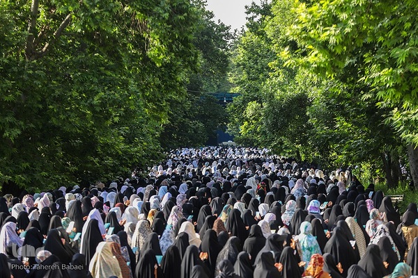 نماز عید فطر در دانشگاه تهران(2)