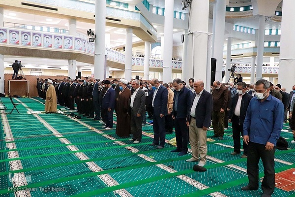 اقامه نماز عید سعید فطر در زنجان