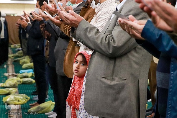 اقامه نماز عید سعید فطر در زنجان