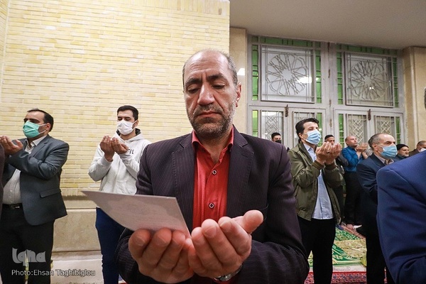 اقامه نماز عید سعید فطر در زنجان