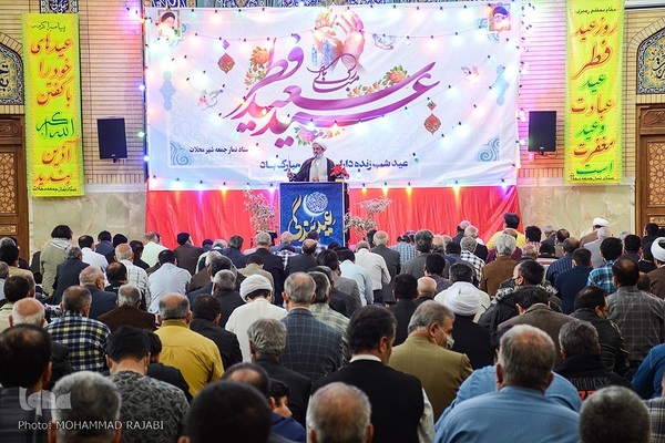 اقامه نماز عید سعید فطر در محلات