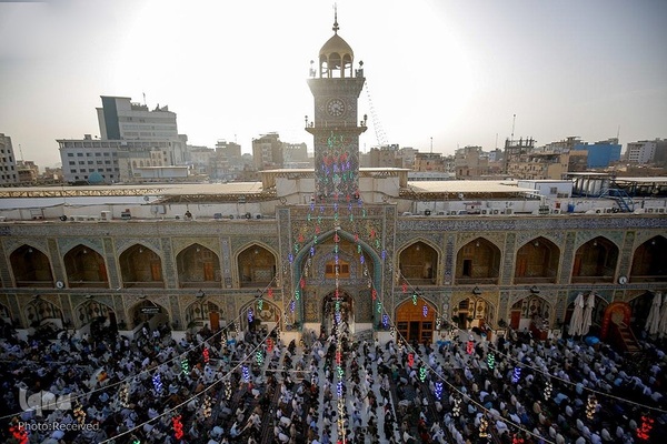 نماز عید سعید فطر در حرم مطهر امیرالمومنین حضرت علی (ع) در نجف اشرف