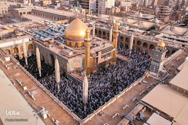 نماز عید سعید فطر در حرم مطهر امیرالمومنین حضرت علی (ع) در نجف اشرف
