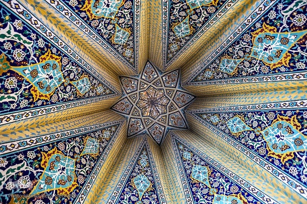 جشن پس از میهمانی ، آرامگاه باباطاهر