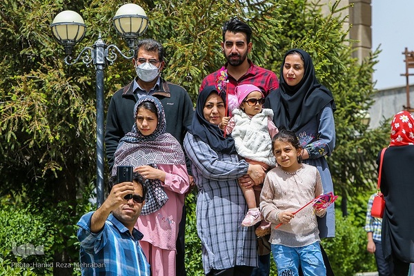 جشن پس از میهمانی ، آرامگاه باباطاهر