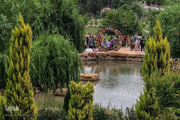 اردیبهشت در بهشت شیراز