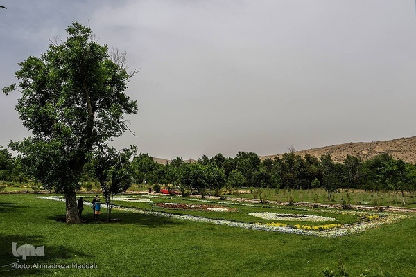 اردیبهشت در بهشت شیراز