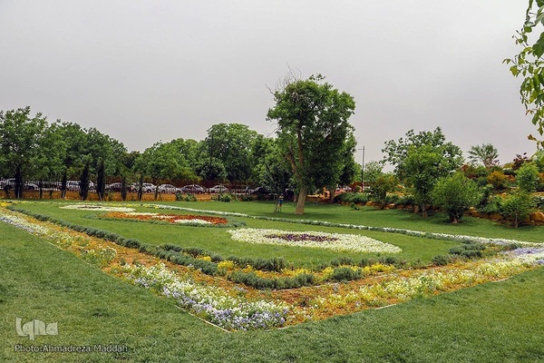 اردیبهشت در بهشت شیراز