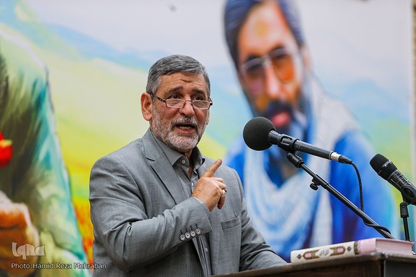 گرامیداشت هنرمند انقلابی نادر طالب‌زاده