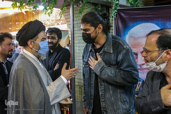 گرامیداشت هنرمند انقلابی نادر طالب‌زاده