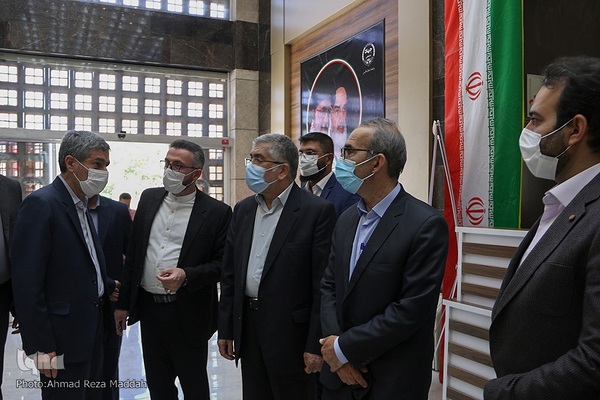 انعقاد تفاهم‌نامه‌ای جهاددانشگاهی و محمدهادی ایمانیه، استاندار فارس