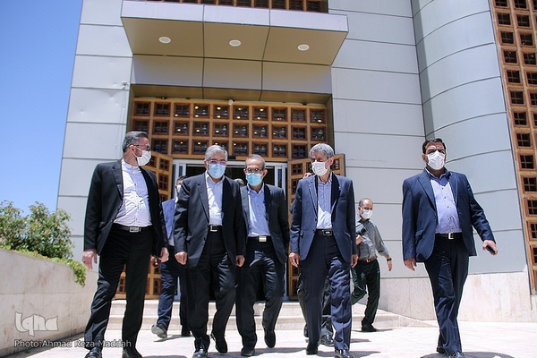 انعقاد تفاهم‌نامه‌ای جهاددانشگاهی و محمدهادی ایمانیه، استاندار فارس