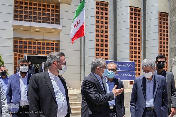 انعقاد تفاهم‌نامه‌ای جهاددانشگاهی و محمدهادی ایمانیه، استاندار فارس