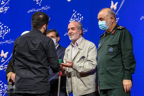 آیین اختتامیه هجدهمین و نوزدهمین همایش ادبی سوختگان وصل