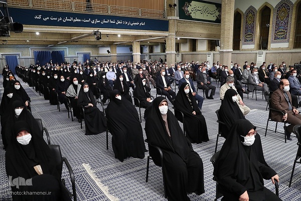 دیدار معلمان با رهبر انقلاب