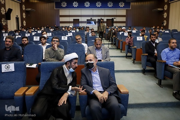 گرامیداشت هنرمند انقلابی نادر طالب زاده