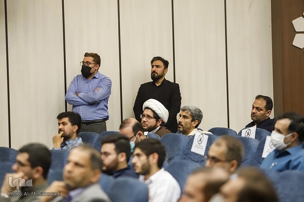 گرامیداشت هنرمند انقلابی نادر طالب زاده