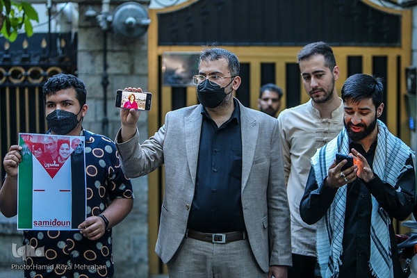 تجمع مردمی در محکومیت شهادت خبرنگار فلسطینی