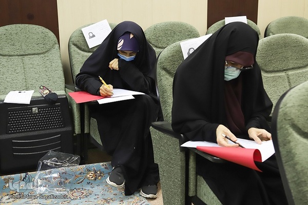 آزمون کتبی ارزیابی حافظان در اهواز