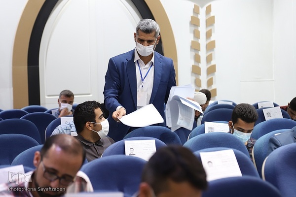 آزمون کتبی ارزیابی حافظان در اهواز