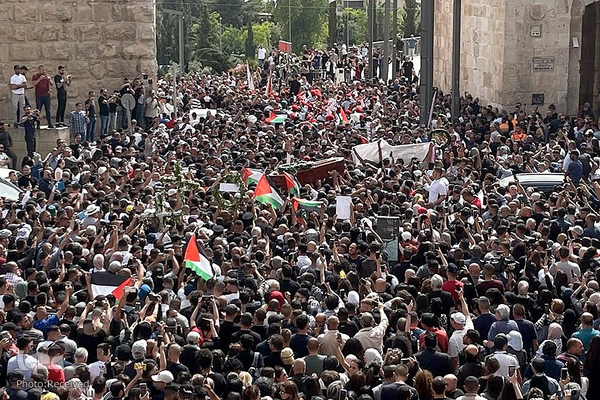 مراسم تشییع پیکر شیرین ابوعاقله، خبرنگار شهید الجزیره در بیت المقدس شرقی