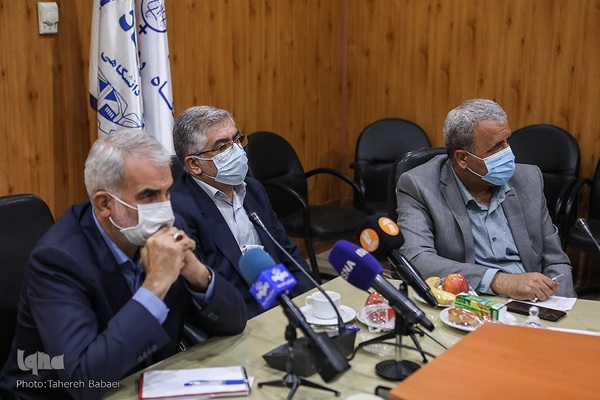 بازدید وزیر آموزش و پرورش از پژوهشگاه رویان