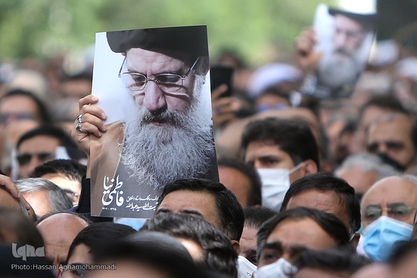 مراسم تشییع پیکر آیت الله سید عبدالله فاطمی‌نیا(ره) در مسجد دانشگاه تهران