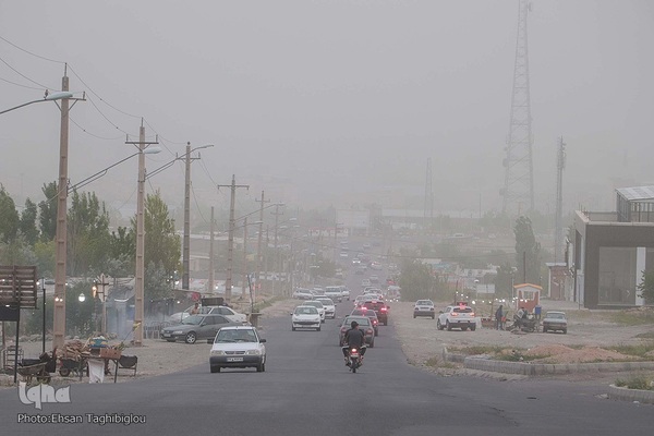 هجوم ریزگرد ها به زنجان‎‎