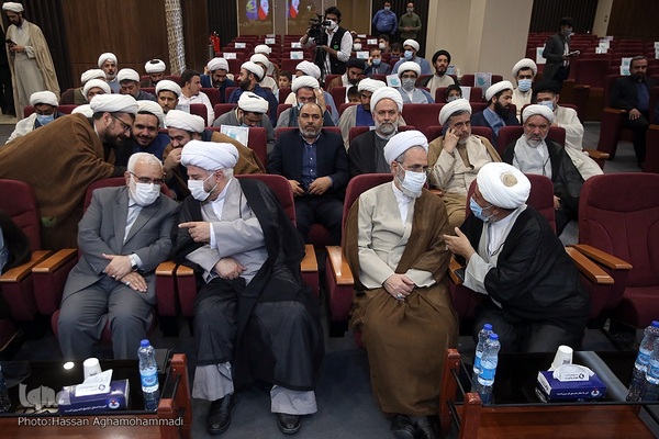 تجلیل از روحانیون برگزیده طرح 313 کمیته امداد امام خمینی(ره)