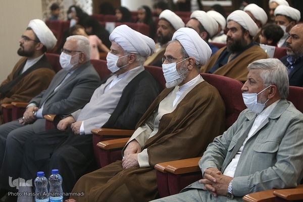 تجلیل از روحانیون برگزیده طرح 313 کمیته امداد امام خمینی(ره)